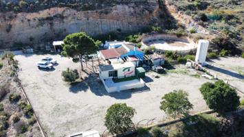 CASA DE CAMPO CON PARCELA DE 17.475 m² + CASA PREFABRICADA INDEPENDIENTE – REF. 1233 photo 0