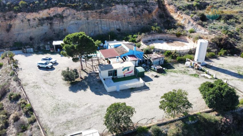 CASA DE CAMPO CON PARCELA DE 17.475 m² + CASA PREFABRICADA INDEPENDIENTE – REF. 1233 photo 0