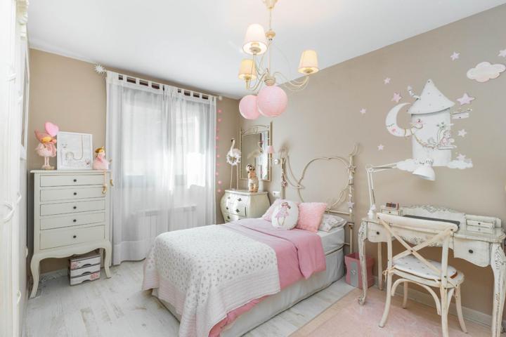 Unifamiliar Pareada En venta en Mieres, Mieres photo 0