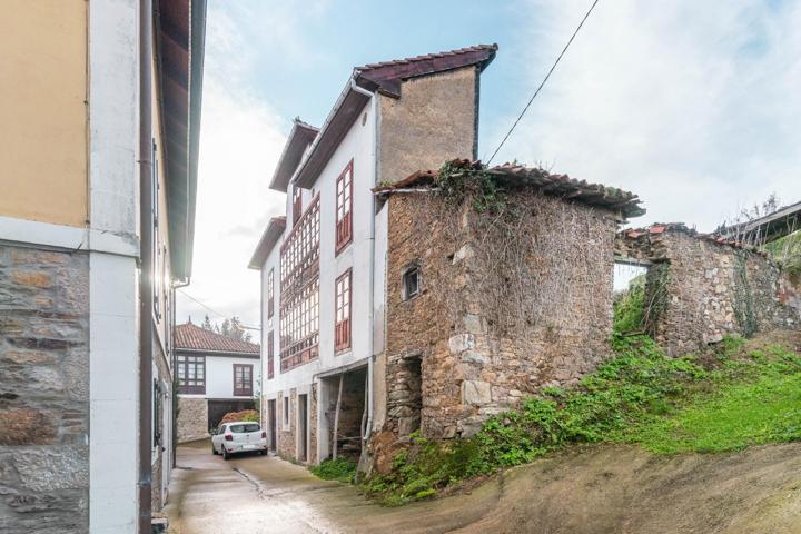 Encantadora Casa Rural en La Arquera, Salas - Ideal para Renovación Creativa photo 0