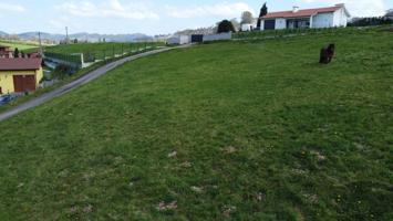Parcela EDIFICABLE con suministros y licencia en Marinas, Las Regueras photo 0
