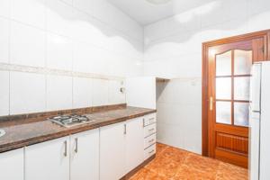 Gran oportunidad de Inversión: Vivienda + Sótano a un precio estupendo!!!! photo 0