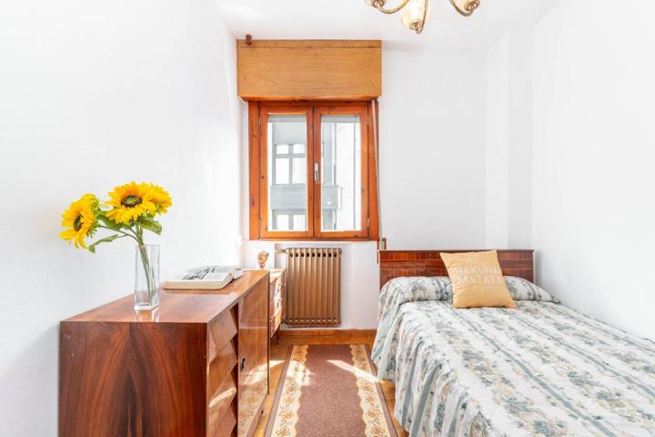 Casa en venta en el centro neurálgico de Pola de Laviana photo 0