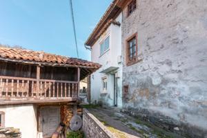Casa En venta en Piñeres, Aller photo 0