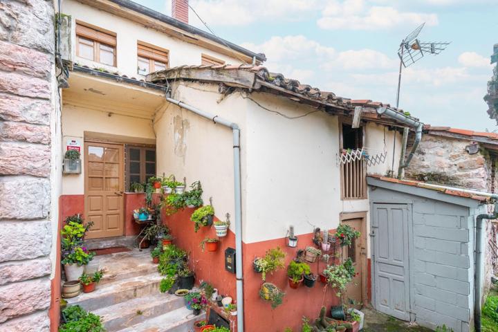 Encantadora Casasita para Reformar y Terreno en Llandallena de Abajo, Olloniego photo 0