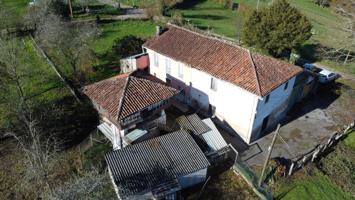 Casa con gran terreno en venta en Gamoneu (Nava) photo 0