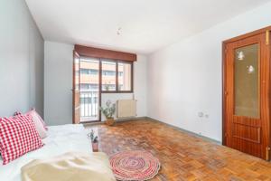 OPORTUNIDAD PISO EN LUGONES photo 0