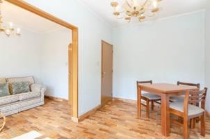 ¡Oportunidad para reformar a tu gusto! Casa adosada de 123 m² construidos con tejado nuevo photo 0