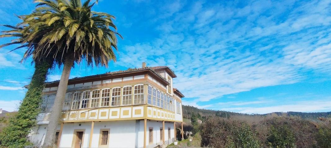 Invierte en un Sueño: Casa Indiana con Encanto Histórico y Vistas Espectaculares photo 0