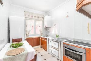 Acogedor piso en el corazón de Sotrondio – ¡Ideal para entrar a vivir! photo 0
