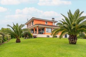 Chalet en Oviedo photo 0