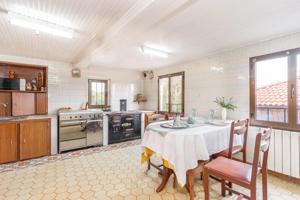¡Oportunidad única en el corazón del Camino de Santiago! Casa histórica con infinitas posibilidades photo 0