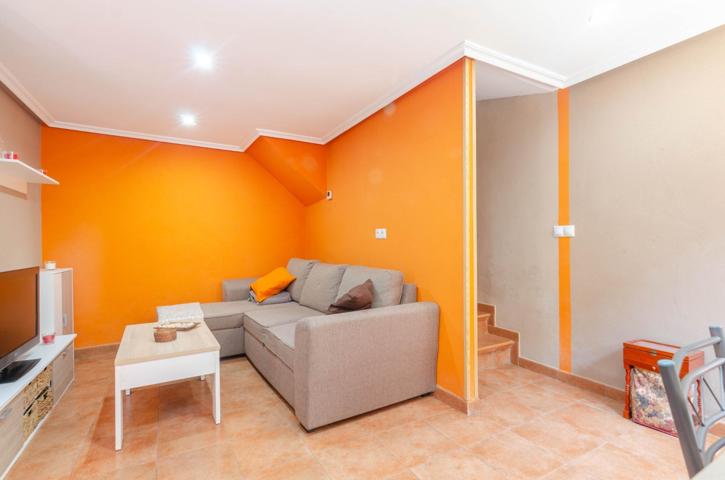 ¡Tu oasis rural te espera en Paxumal, Langreo! Dos casas, vistas espectaculares y una finca de 1500m² photo 0