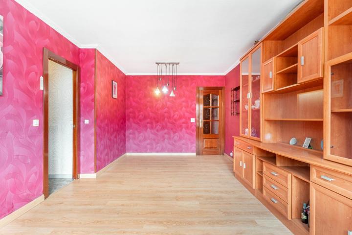 ¡Tu piso ideal en Mieres! 4 habitaciones, listo para entrar. photo 0