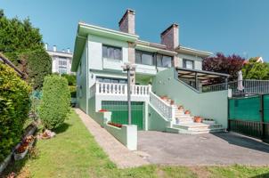 Si buscas una casa especial en Luanco, esta vivienda lo tiene todo: ubicación privilegiada, vistas al mar, piscina privada photo 0
