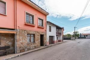 Casa con terreno en venta en Llames de Abajo (Nava) photo 0