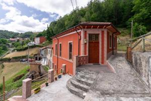 Disfruta de la tranquilidad de La Invernal sin renunciar a nada: casa lista para entrar a vivir, con jardín, vistas únicas y excelente conexión con ciudad y playa. photo 0