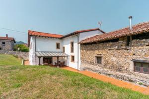 Casa Rural en Venta en Colunga photo 0