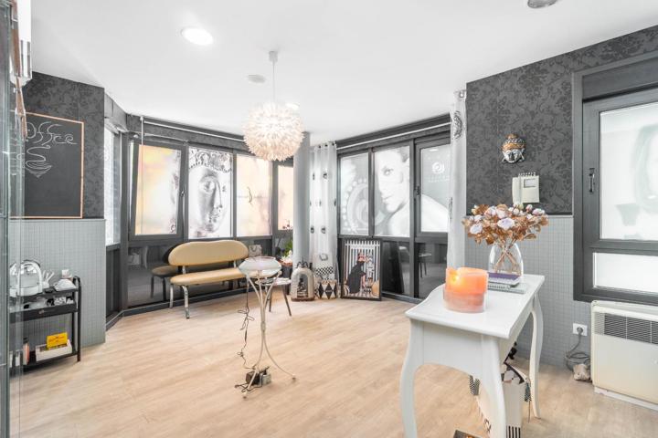 GRAN OPORTUNIDAD EN EL CORAZÓN DE VEGADEO VIVIENDA O TRASPASO DE NEGOCIO TU ELIGES photo 0