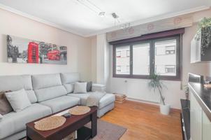 🏡 Piso reformado, luminoso y con garaje en Las Campas – Oviedo photo 0