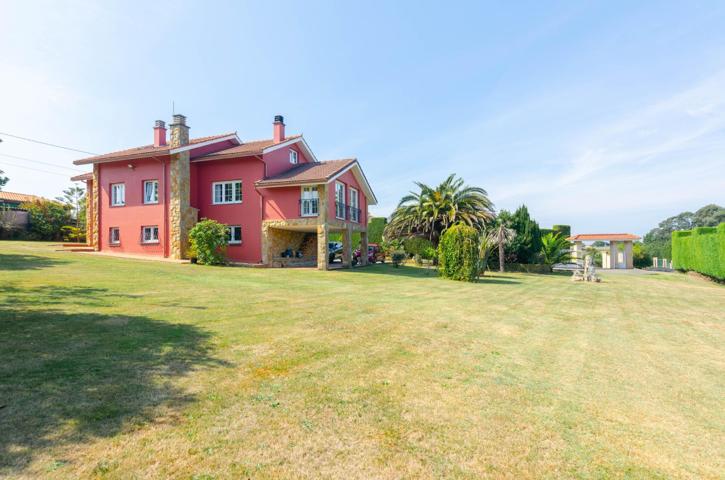 Casa con finca y vistas protegidas al mar en San Martín de Podes (Gozón, Asturias) photo 0