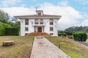 Casona asturiana con jardín, piscina y hórreo cerca de Oviedo. photo 0
