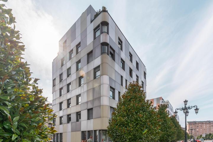 Amplio y moderno piso en el corazón de Oviedo photo 0