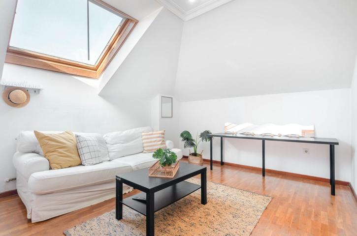 Piso en venta en Plaza Consejo de Europa, Oviedo — ¡una oportunidad junto al centro! photo 0