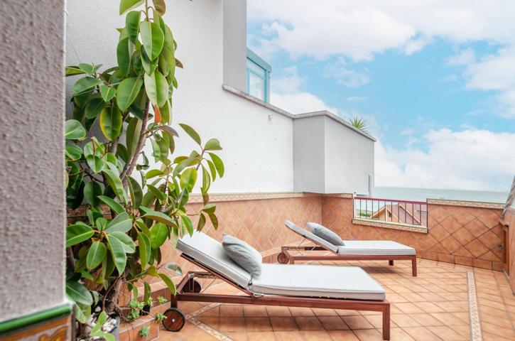 Ático con gran terraza y vistas únicas al mar y a los Picos de Europa en Luanco photo 0