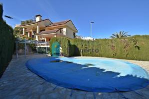 PRECIOSO CHALET CON VISTAS AL MAR EN LA ZONA DE LA CUMBRE. REF. 5154 photo 0