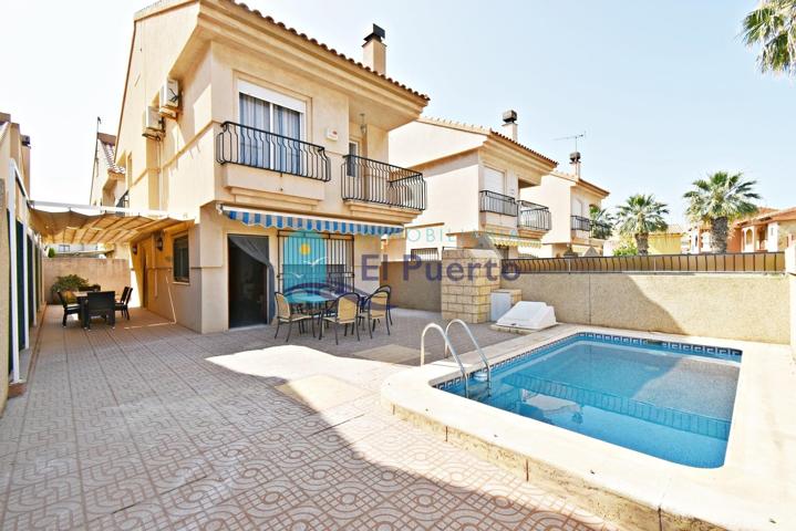CHALET CON PISCINA PRIVADA A UN PASO DE LA PLAYA – REF 822 photo 0