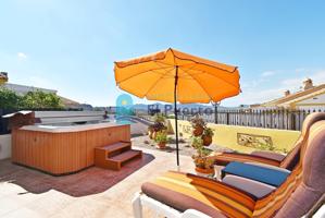 CASA DE UNA PLANTA EN URBANIZACIÓN COUNTRY CLUB CON JARDÍN Y JACUZZI – REF 1367 photo 0