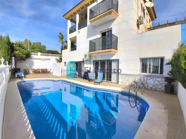 FANTÁSTICO CHALET CON PISCINA Y VISTAS AL MAR EN EL ALAMILLO – REF. 1221 photo 0