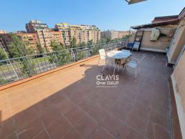 Ático en venta en Barcelona, con 142m² , terraza de 45m²  y balcón de 7m² , 4 habitaciones y 2 baños, Ascensor, Amueblado y Calefacción Individual de Gas. photo 0