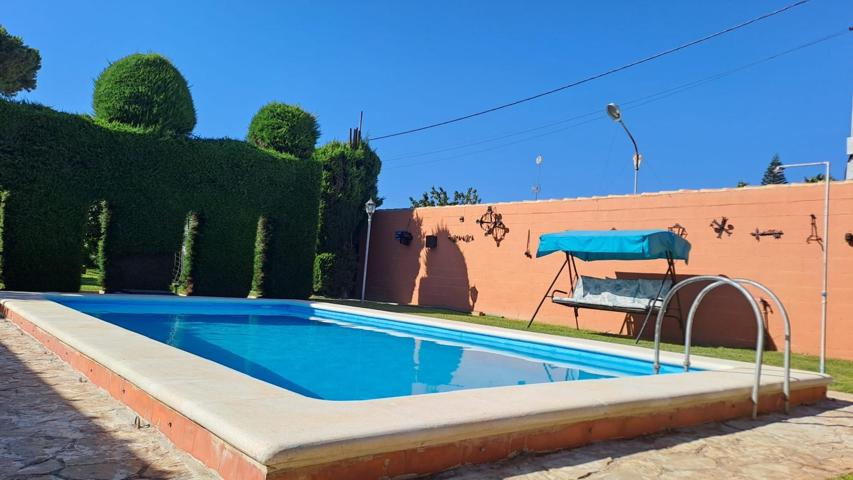 VENTA DE CHALET EN LAS VEGUETAS photo 0
