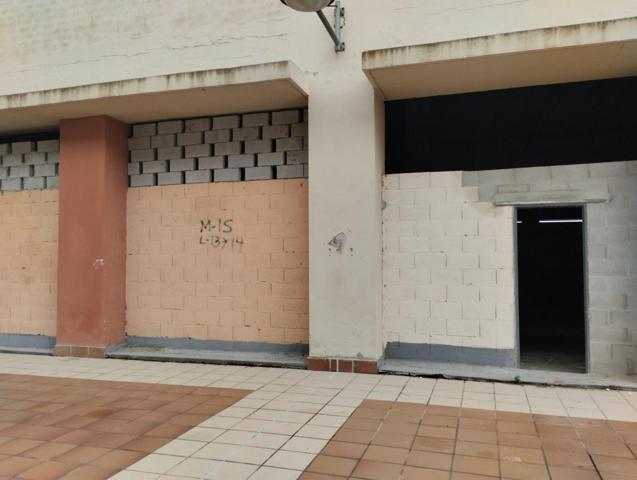 Se vende local comercial en CC TARTESSUS photo 0