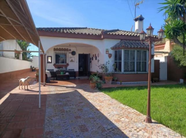 VENTA DE CHALET URBANO EN LOS GALLOS photo 0