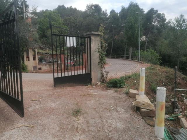 Terreno en venta en Vallirana de 420 m2 photo 0
