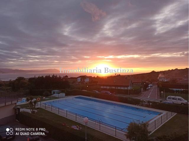 Bonito piso en la Urbanización Goierri de Barrika, con piscinas comunitarias y jardín. photo 0