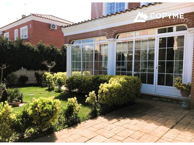 Venta de chalet en Barcience photo 0