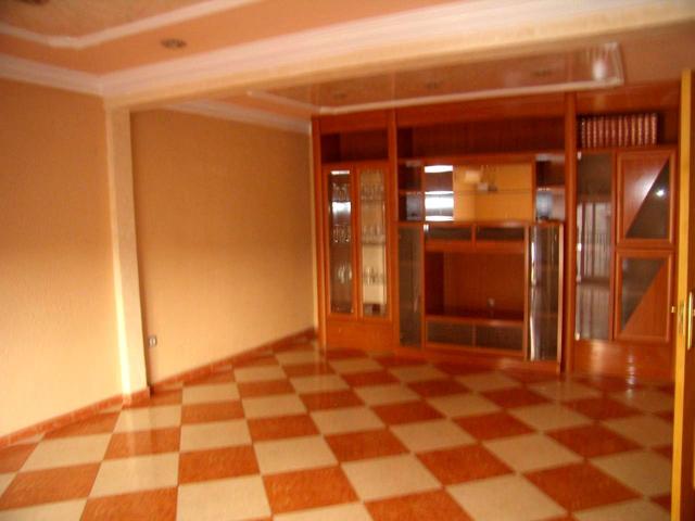 Amplia vivienda en venta photo 0