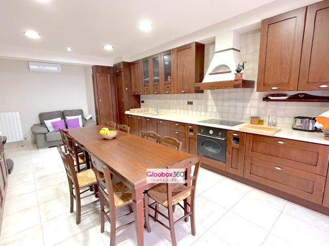 Exclusiva casa en Riudoms – amplitud, confort, calidad y luminosa, con garaje para 4 coches o más. photo 0