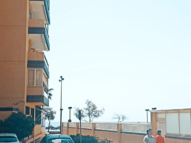 Fantástico apartamento situado en segunda línea de playa en Fuengirola. photo 0