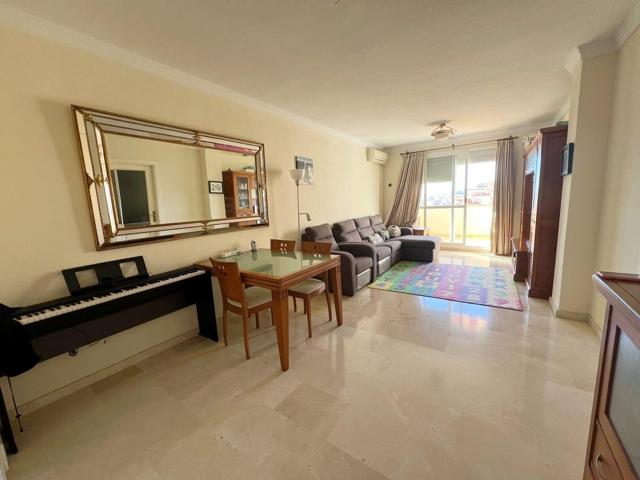 PISO A LA VENTA EN FURNGIROLA CON VISTAS AL MAR. photo 0