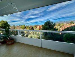 PISO EN LAS CHAPAS, PRACTICAMENTE AL BORDE LA PLAYA. MARBELLA photo 0