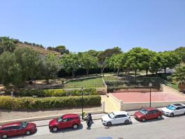 Magnífica casa adosado de 4 dormitorios y parking en Torreblanca del Sol photo 0