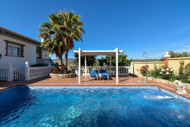 Espectacular chalet de lujo en El Puntal photo 0