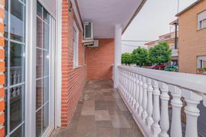 VENTA DE CASA EN EL CENTRO DE LAS GABIAS + LOCAL COMERCIAL photo 0