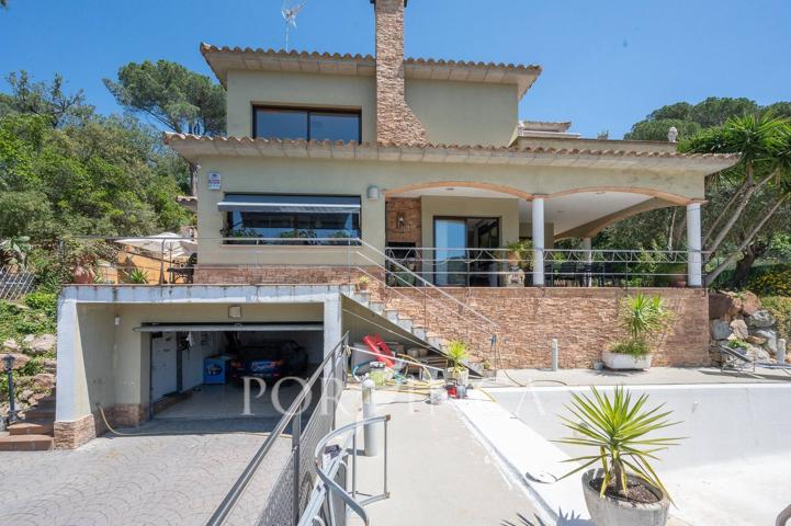 Encantadora villa con piscina y vistas panorámicas en Calonge Costa Brava photo 0