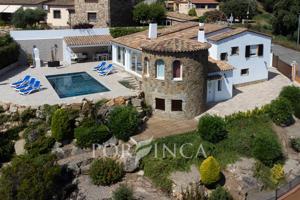 Villa de lujo con vistas al mar , licencia turística, en una ubicación inmejorable en Cabanyes photo 0